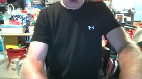 mikeb3200 online show from December 14, 2025, 1:05 pm