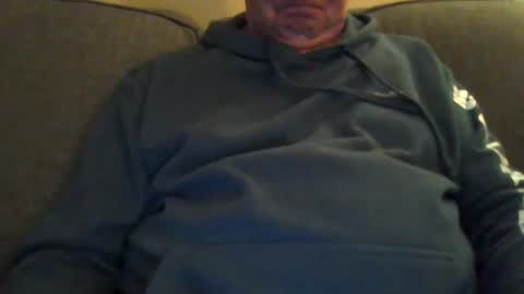 Snapshot of mikeb3200 chatting on April 13, 2026, 2:06 am mikeb3200 online show from April 13, 2026, 2:06 am