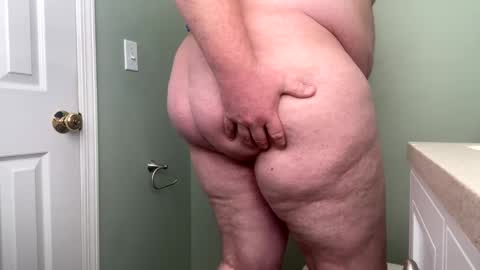 mikek_600 online show from February 23, 2025, 4:35 pm