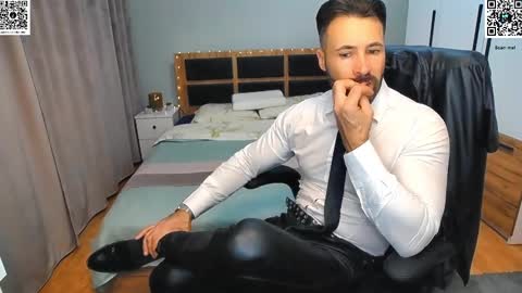 Mike    online show from December 15, 2024, 2:05 pm