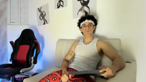 mikey_banji online show from November 8, 2025, 9:57 pm