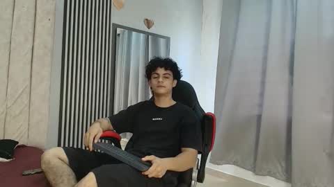 mikey_banji online show from November 9, 2025, 2:26 pm