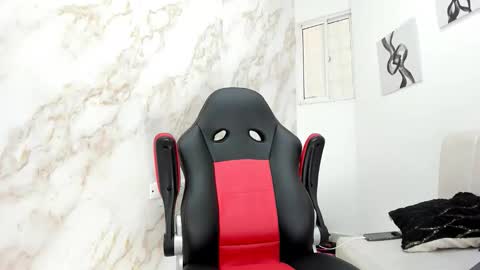 mikey_banji online show from November 23, 2025, 8:41 pm