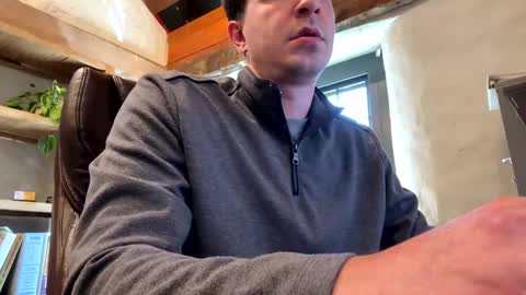 mikeydubs10 online show from May 4, 2026, 2:57 pm