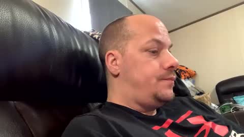 mikeylikesit2222 online show from February 1, 2025, 6:29 pm