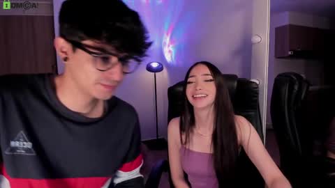 VIOLETAMIKE online show from March 6, 2026, 10:01 am