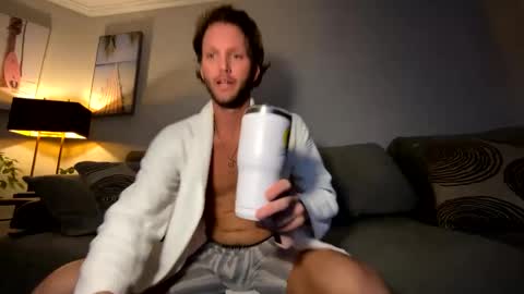 mikeywhite123 online show from January 3, 2025, 8:10 am