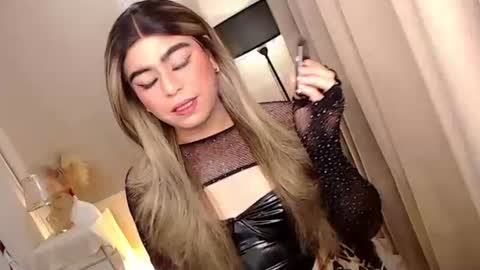 Theresa Luna online show from October 21, 2025, 5:35 pm