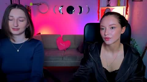 Snapshot of miki_nikki chatting on June 3, 2026, 5:43 am Miki online show from June 3, 2026, 5:43 am