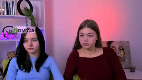 miki_ti online show from October 17, 2025, 8:39 am