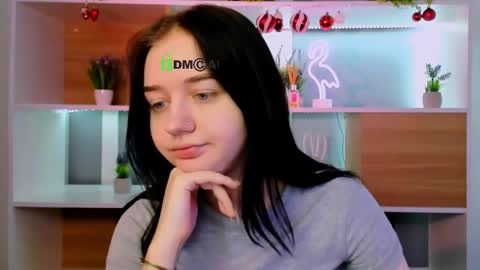 Snapshot of miki_ti chatting on January 7, 2026, 8:28 am miki_ti online show from January 7, 2026, 8:28 am