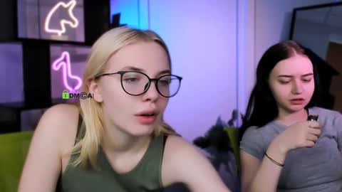 Snapshot of miki_ti chatting on January 18, 2026, 6:17 am miki_ti online show from January 18, 2026, 6:17 am