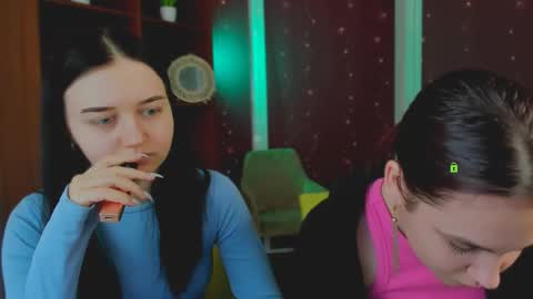 Snapshot of miki_ti chatting on February 3, 2026, 6:40 am miki_ti online show from February 3, 2026, 6:40 am