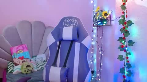 Mikka 3 online show from February 4, 2026, 1:28 pm