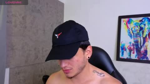 Snapshot of mikke_love chatting on June 9, 2026, 1:23 pm MIKKE online show from June 9, 2026, 1:23 pm