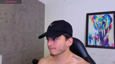Snapshot of mikke_love chatting on June 10, 2026, 1:21 pm MIKKE online show from June 10, 2026, 1:21 pm