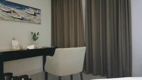 Maaike online show from February 5, 2025, 10:33 pm