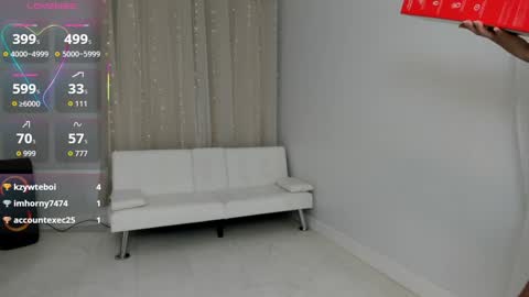 Mikaylah online show from November 5, 2025, 3:23 pm