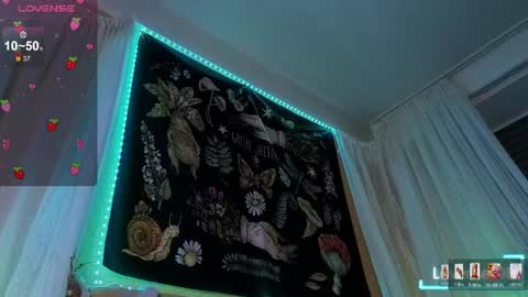 Snapshot of miko_meow chatting on June 1, 2026, 5:47 pm Miko online show from June 1, 2026, 5:47 pm