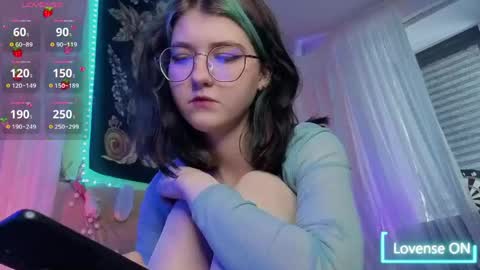 Snapshot of miko_meow chatting on June 7, 2026, 12:31 pm Miko online show from June 7, 2026, 12:31 pm