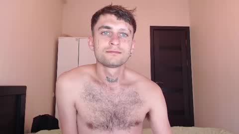 Snapshot of mikw63 chatting on July 30, 2026, 8:35 am Sin online show from July 30, 2026, 8:35 am