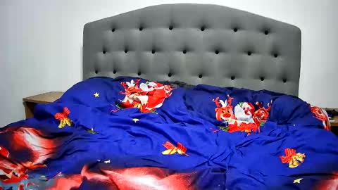 Mikyloveu online show from December 19, 2024, 7:18 pm