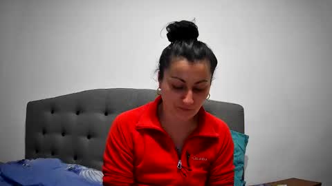 Mikyloveu online show from February 24, 2025, 3:53 pm