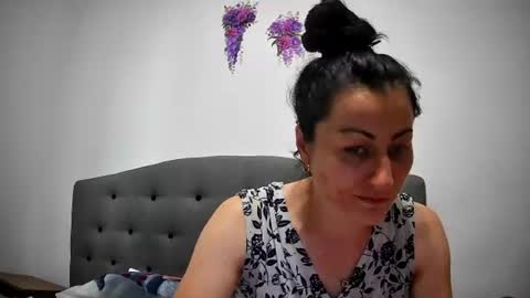 Mikyloveu online show from June 27, 2026, 5:07 pm