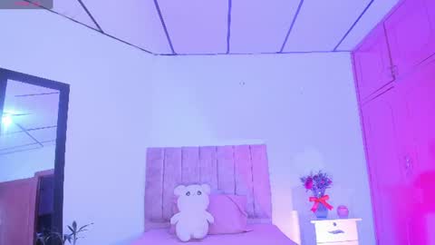 Snapshot of mila_1wood chatting on July 25, 2026, 12:53 am mila_1wood online show from July 25, 2026, 12:53 am