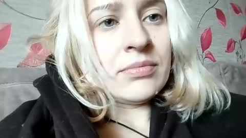 Mila 420 online show from September 13, 2025, 7:30 am