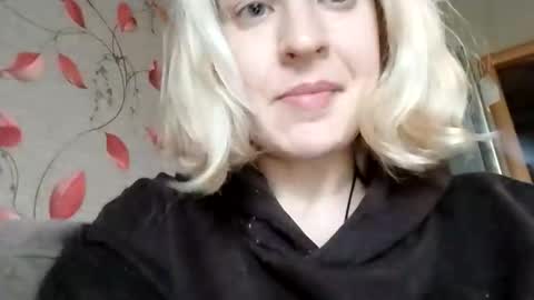 Mila 420 online show from September 28, 2025, 10:42 am