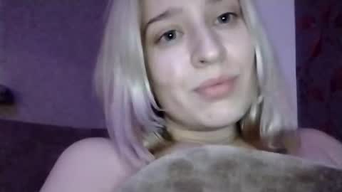 Mila 420 online show from November 28, 2025, 9:06 pm