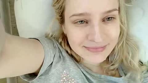 Mila 420 online show from March 26, 2026, 11:27 am