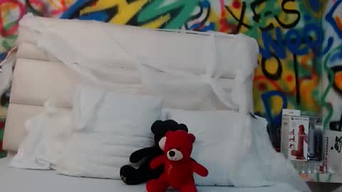 mila_adamss online show from October 22, 2025, 11:21 am