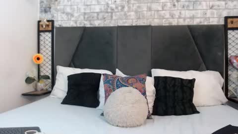 mila_adamss online show from November 1, 2025, 10:39 am