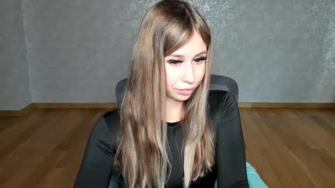 Camilla online show from September 29, 2025, 2:49 am