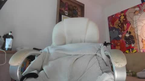 Mila Dash online show from October 2, 2025, 11:50 am