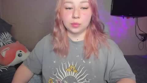 Mila shy sensual person  online show from December 5, 2025, 8:23 am