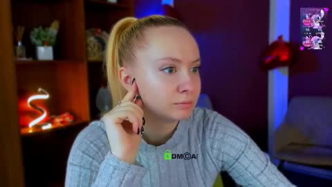 mila_glow online show from February 12, 2026, 12:22 pm