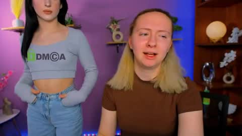 mila_glow online show from April 19, 2026, 7:05 pm