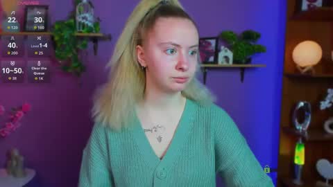 mila_glow online show from April 23, 2026, 6:32 pm