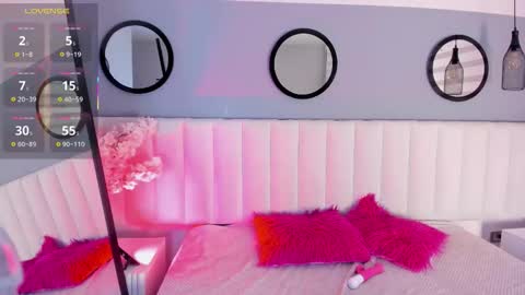 mila_hank online show from November 30, 2025, 12:14 am