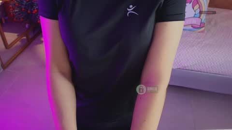 Milena  online show from December 15, 2025, 11:03 am