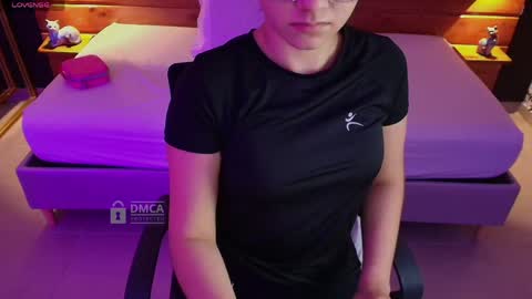 Milena  online show from April 21, 2026, 11:27 am