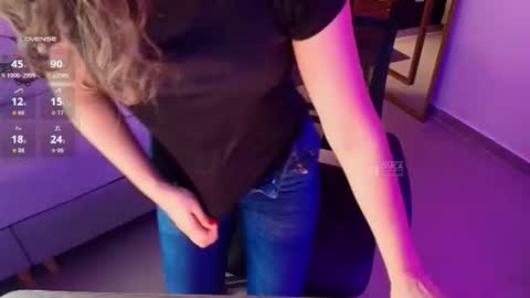 Snapshot of mila_kiitty chatting on July 19, 2026, 2:48 am Milena online show from July 19, 2026, 2:48 am