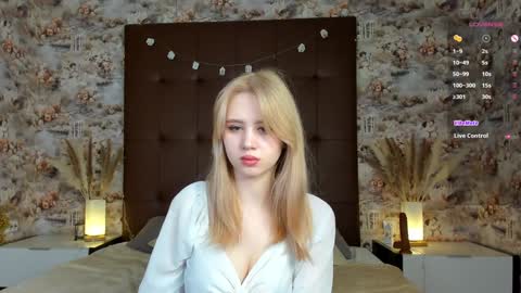 mila_kinor online show from February 1, 2025, 11:10 am