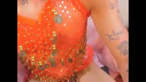 Mila online show from December 14, 2025, 3:39 pm