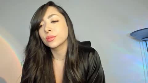 Snapshot of mila_paramo chatting on October 9, 2025, 1:03 am Camila online show from October 9, 2025, 1:03 am