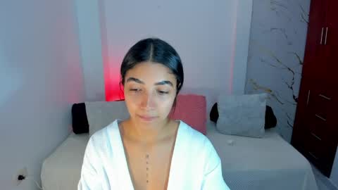 Snapshot of mila_rose1 chatting on April 28, 2026, 12:31 am martina online show from April 28, 2026, 12:31 am