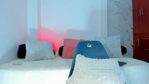 Snapshot of mila_rose1 chatting on April 28, 2026, 2:27 am martina online show from April 28, 2026, 2:27 am